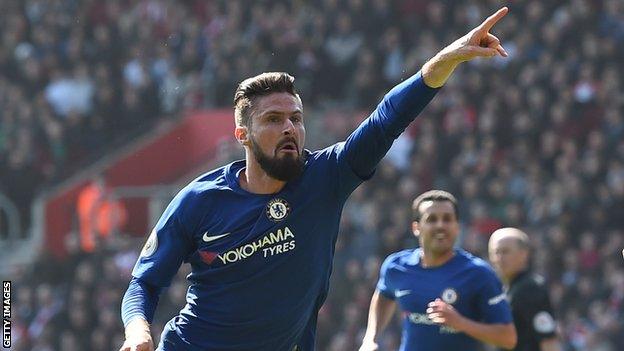 Olivier Giroud celebrates