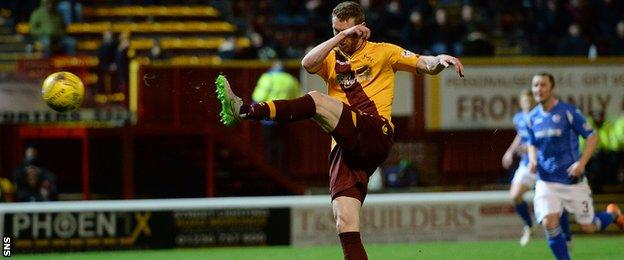 Stephen Pearson scored for Motherwell