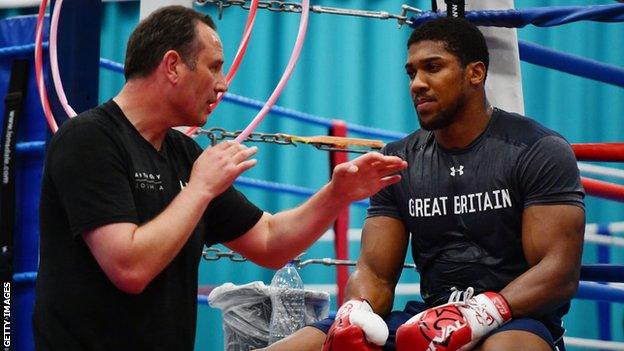 Rob McCracken speaks to Anthony Joshua