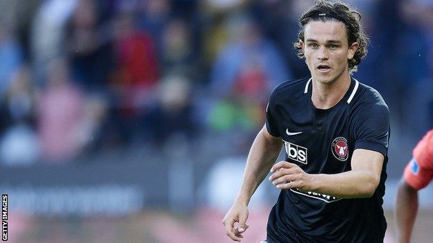 Rasmus Nicolaisen in actin for FC Midtjylland