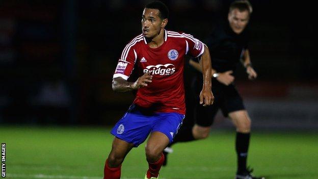 Jordan Roberts in action for Aldershot