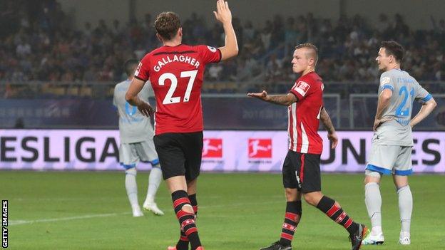 Jordy Clasie celebrates with temmates