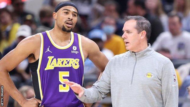 Frank Vogel and Talen Horton-Tucker of the LA Lakers