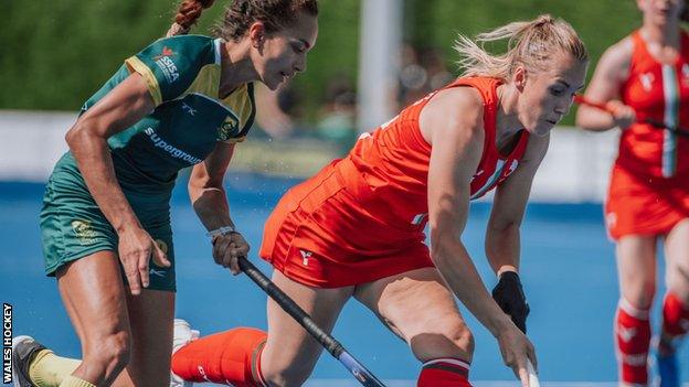 Hannah Cozens in action in Wales' loss to South Africa