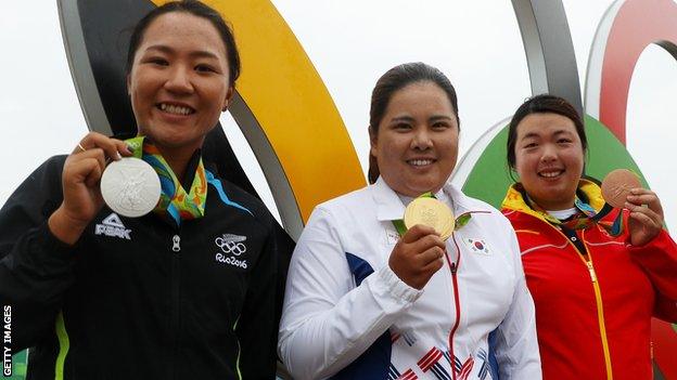 Women's golf medal winners