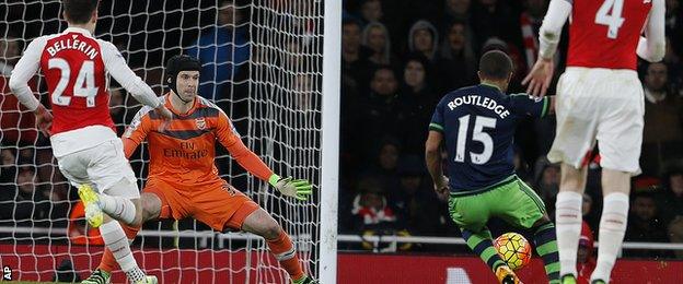 Wayne Routledge scores