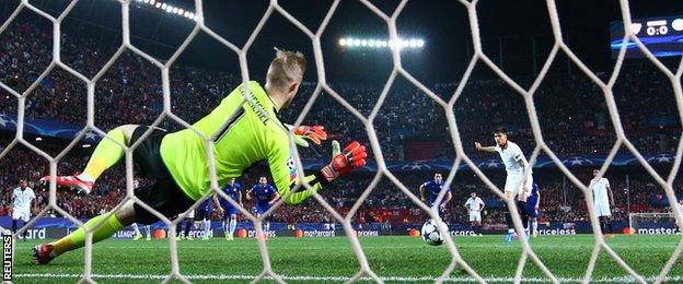 Kasper Schmeichel saves Joaquin Correa's penalty