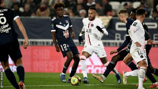 Neymar takes on Bordeaux players in Saturday's game