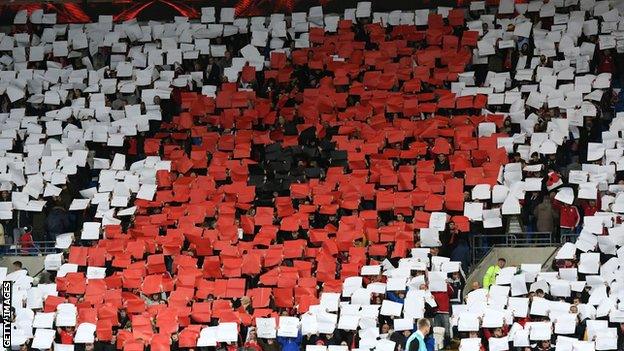 Wales fans' poppy display at Wales v Serbia