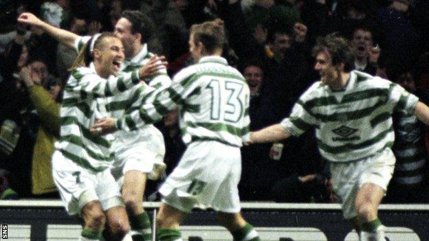 Henrik Larsson scored twice in Celtic's 5-1 win