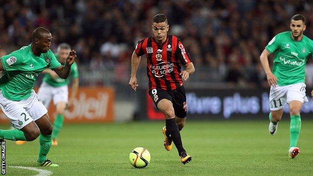 Hatem Ben Arfa signs for PSG.