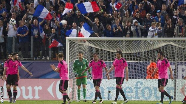 Scotland lost 3-0 to France in Metz