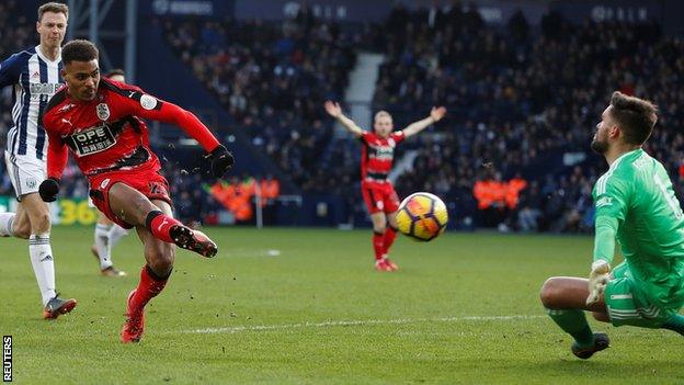 Steve Mounie scores for Huddersfield