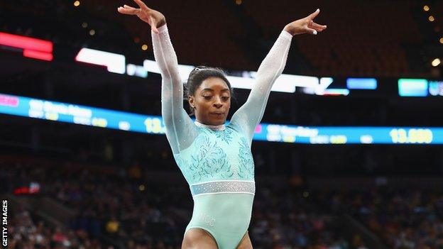 Simone biles