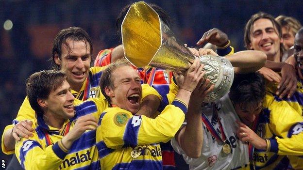 Parma winning the Uefa cup in 1999