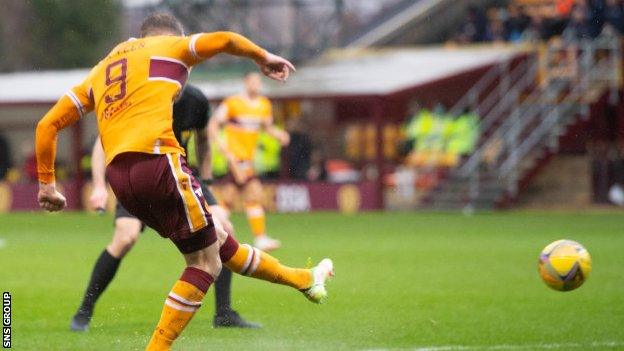 Motherwell drew level with a deflected shot from Kevin van Veen