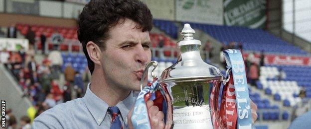 Steve Paterson with the Third Division trophy