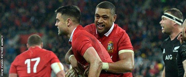 Taulupe Faletau celebrates Conor Murray's try for Lions against New Zealand