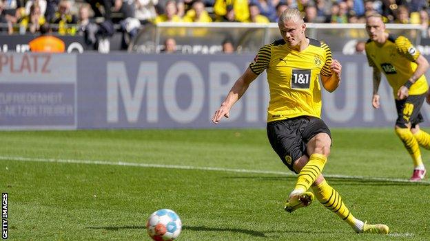 Erling Haaland takes a penalty for Borussia Dortmund