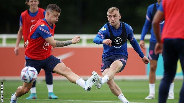 Jarrod Bowen in action in training