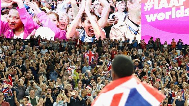 Crowds at London 2017