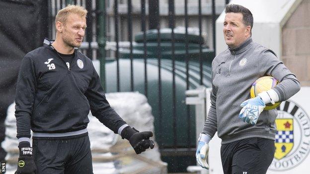 Zdenek Zlamal, left, started for St Mirren against Hibs, with goalkeeping coach Jamie Langfield on the bench