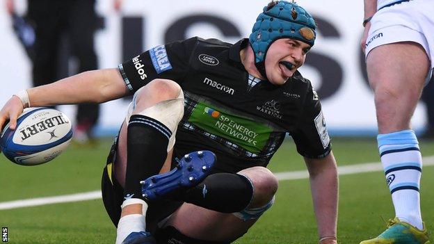 Scott Cummings scores Glasgow's second try