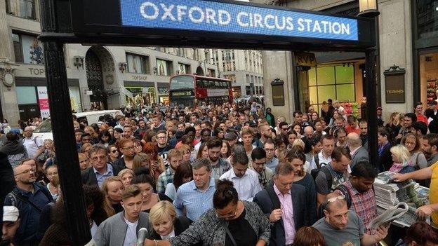 Queues to enter Oxford Circus