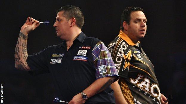 Gary Anderson (left) and Adrian Lewis