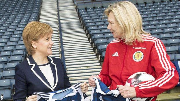 Scotland's First Minister, Nicola Sturgeon, and Scotland head coach Anna Signeul