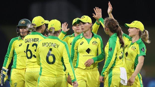 Australia celebrate taking a wicket