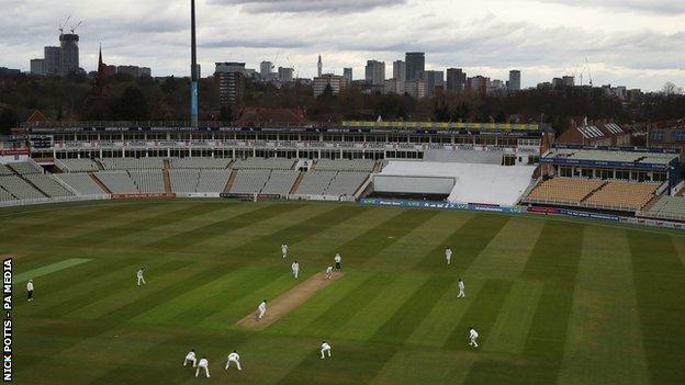 Edgbaston was under thick cloud cover for a second day for Warwickshire's meeting with Derbyshire