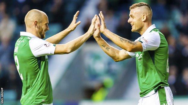 Anthony Stokes (right) is back at Hibs for a third spell