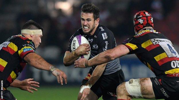 La Rochelle fly-half Zack Holmes in action against Gloucester