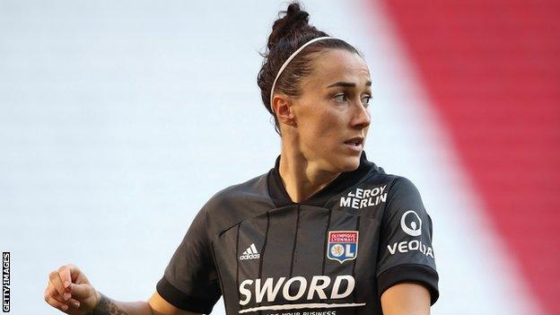 Lucy Bronze playing for Lyon