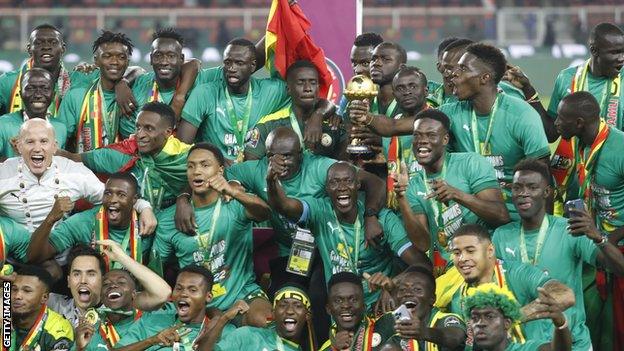 Senegal celebrate winning the 2021 Africa Cup of Nations