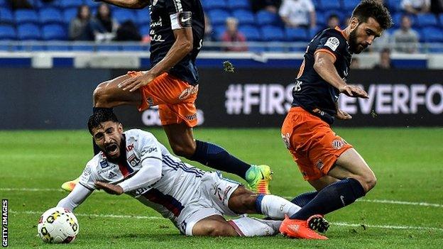 Montpellier defender Mathieu Deplagne (right)