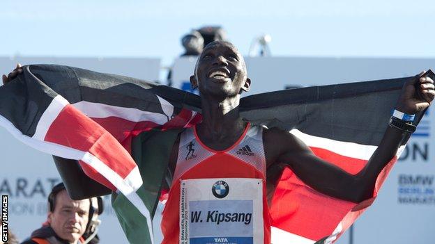 Wilson Kipsang celebrates a victory