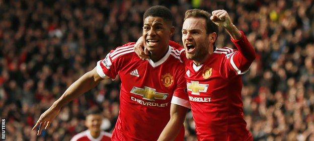 Rashford celebrates with Juan Mata