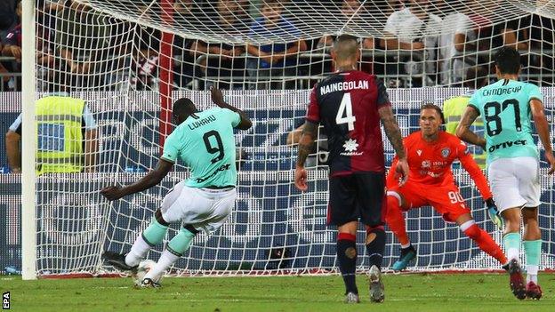 Romelu Lukaku scores for Inter Milan at Cagliari