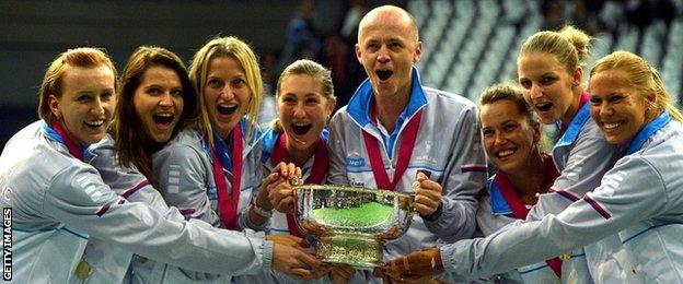 Tereza Smitkova, Lucie Safarova, Petra Kvitova, Denisa Allertova, captain Petr Pala, Barbora Zahlavova Strycova, Karolina Pliskova and Lucie Hradecka