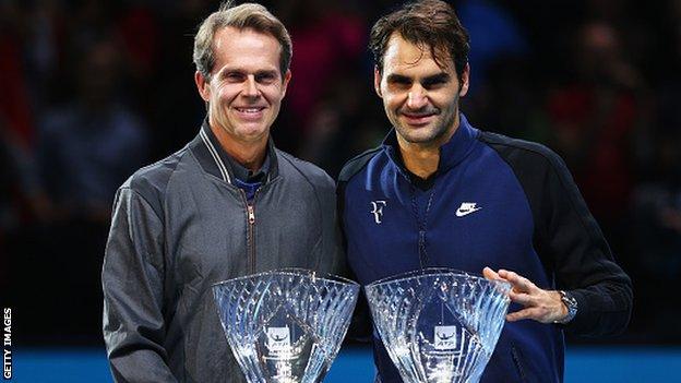 Roger Federer (left) and Stefan Edberg