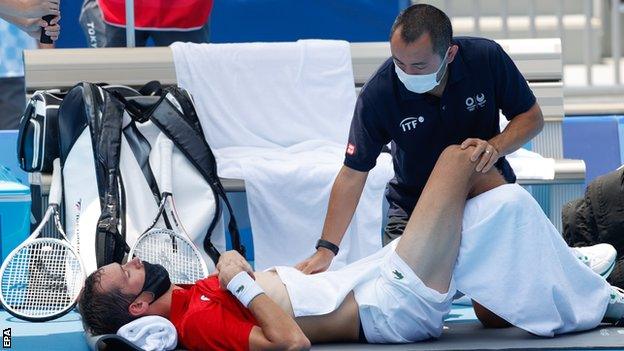 Daniil Medvedev during a medical time out