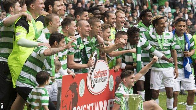 Celtic celebrate winning the Scottish Premiership title