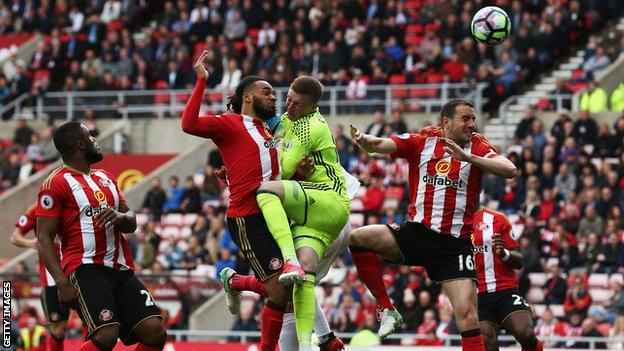 Sunderland concede against Swansea