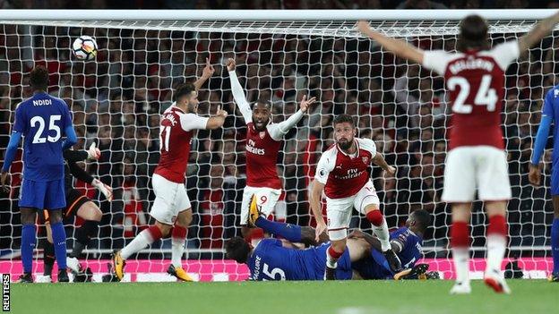 Olivier Giroud celebrates Arsenal winner