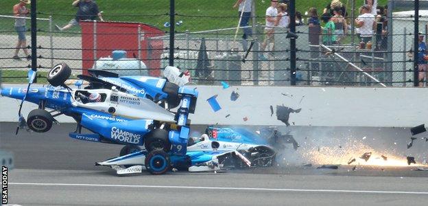 Jay Howard and Scott Dixon crash