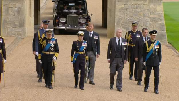 King and senior royals join the procession