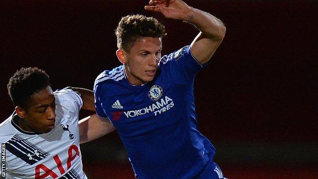 Jordan Houghton in action for Chelsea against Tottenham in the Under-21 Premier League