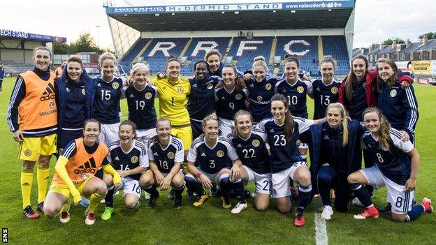 Scotland celebrate their 1-0 win over the Republic of Ireland at Stark's Park